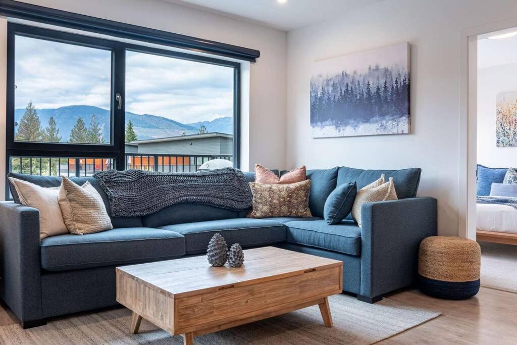 شقة Bluebird Daze By Revelstoke Vacations المظهر الخارجي الصورة
