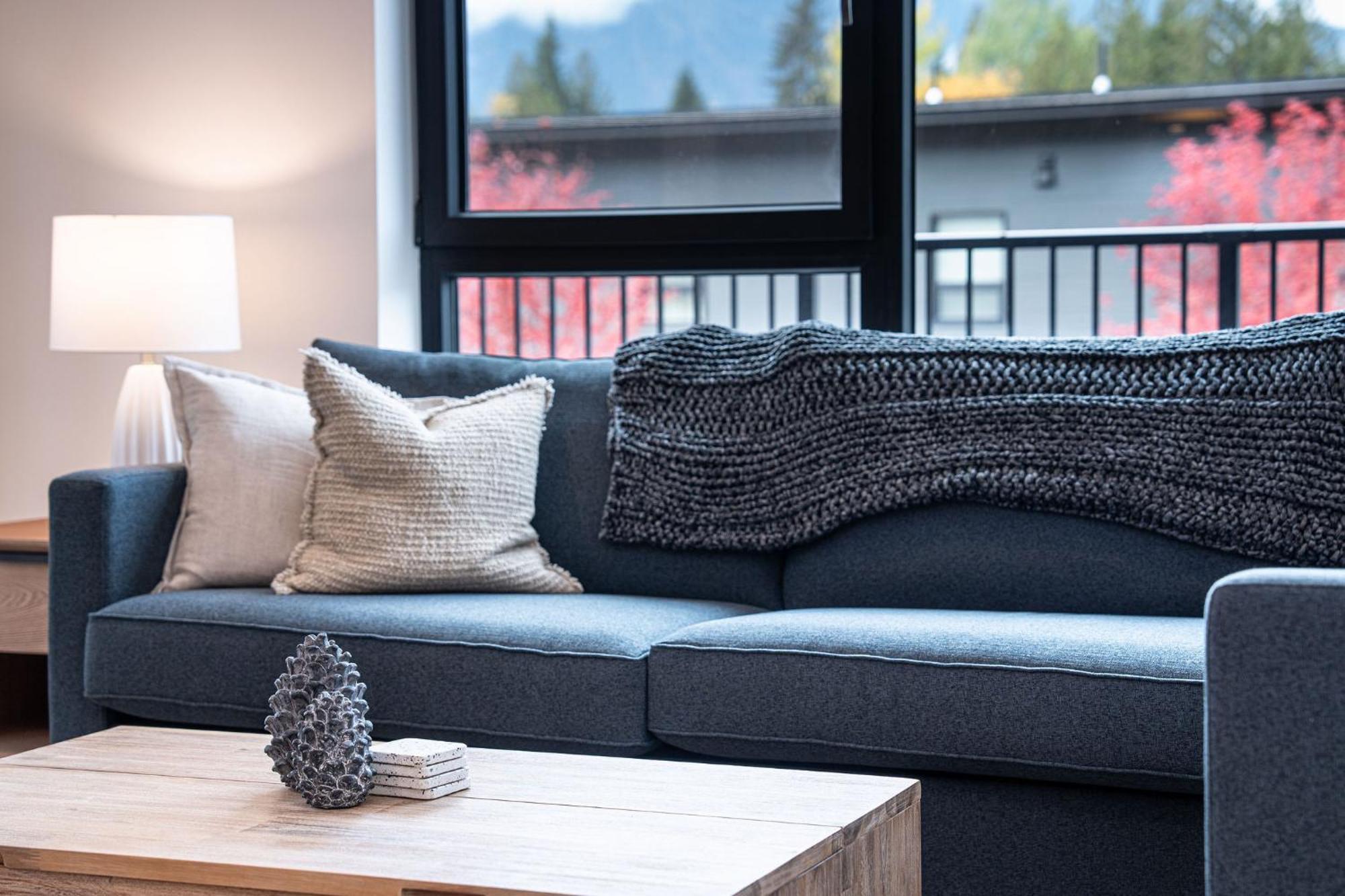 شقة Bluebird Daze By Revelstoke Vacations المظهر الخارجي الصورة