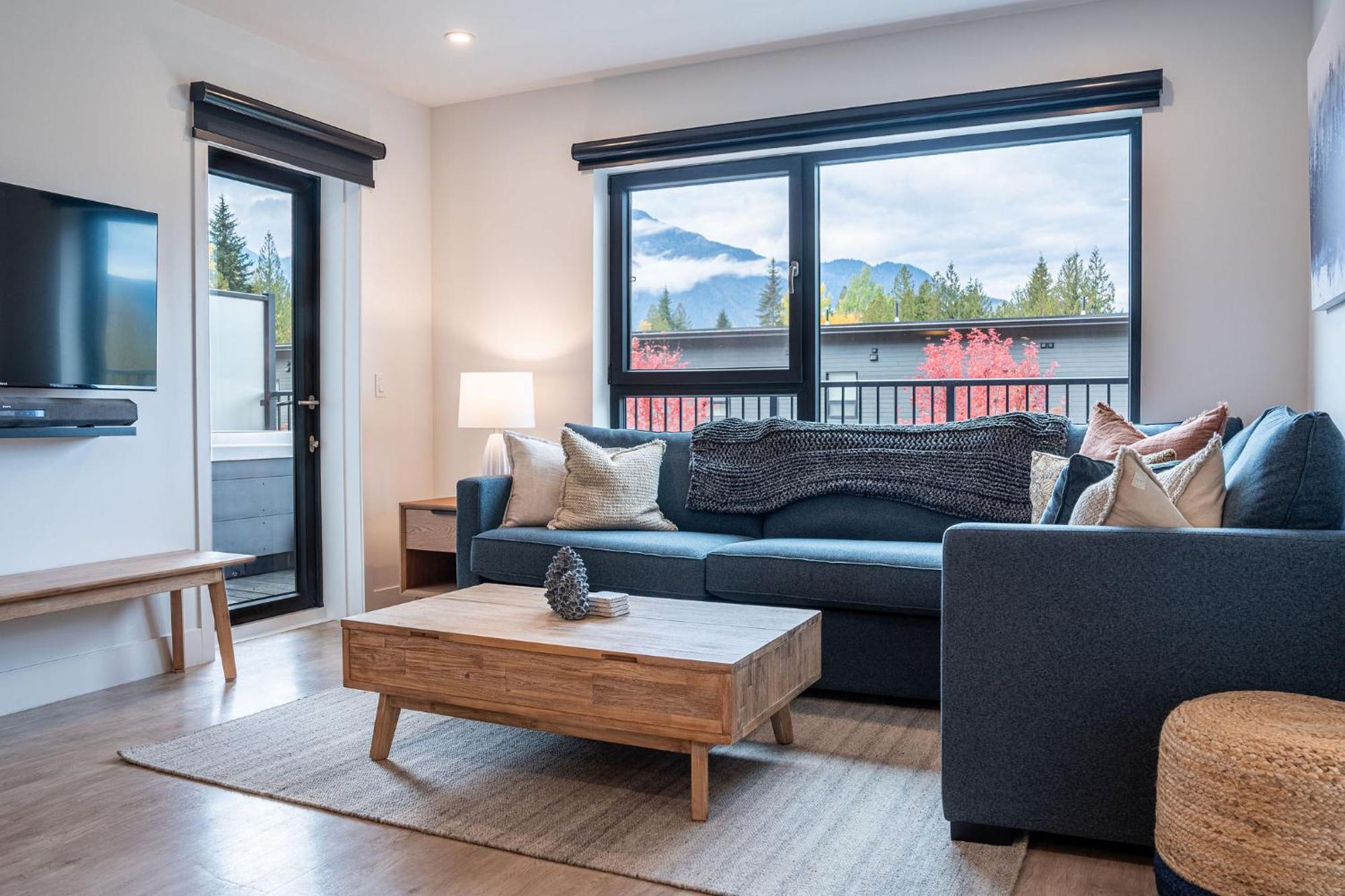 شقة Bluebird Daze By Revelstoke Vacations المظهر الخارجي الصورة