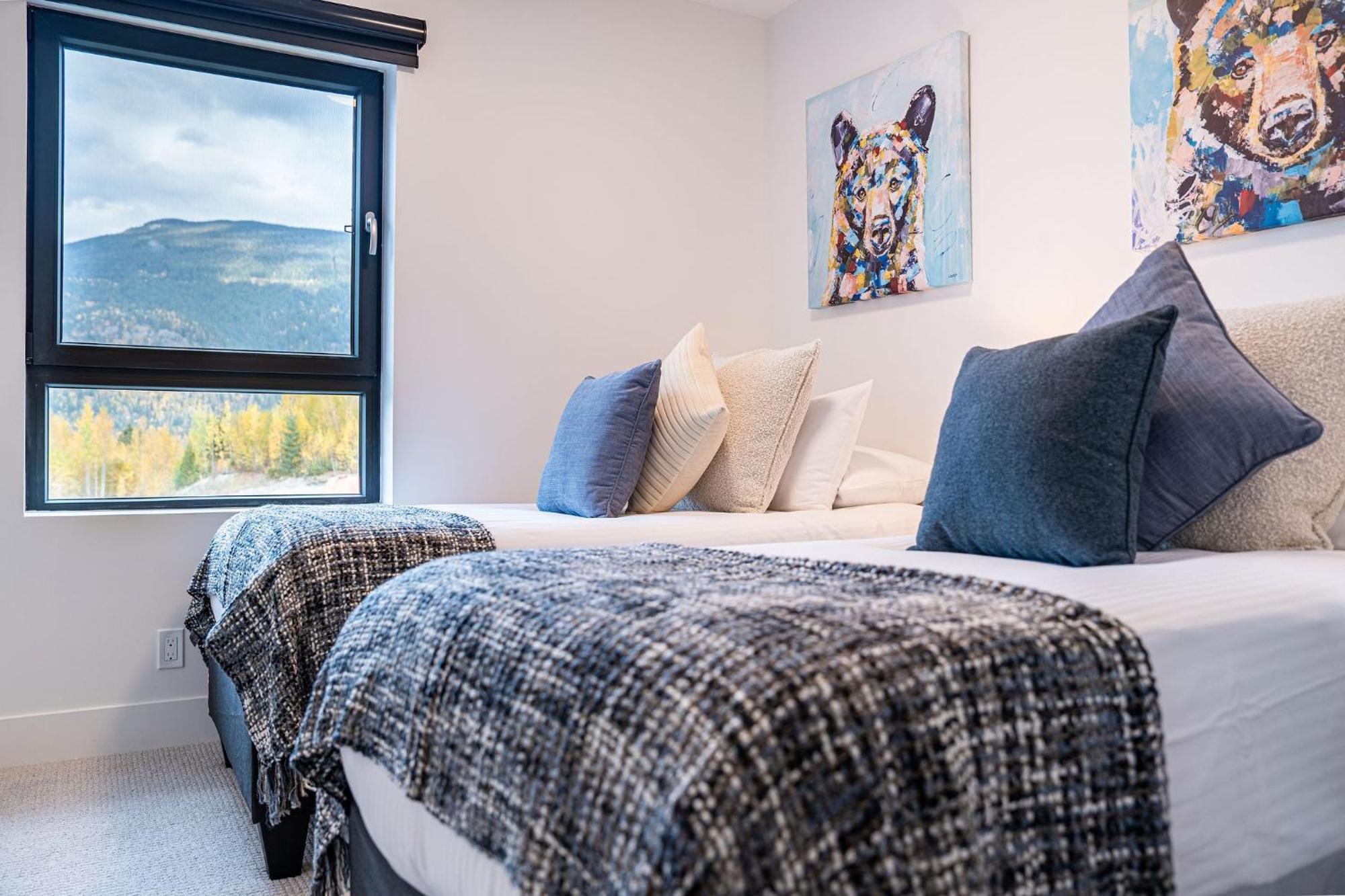 شقة Bluebird Daze By Revelstoke Vacations المظهر الخارجي الصورة