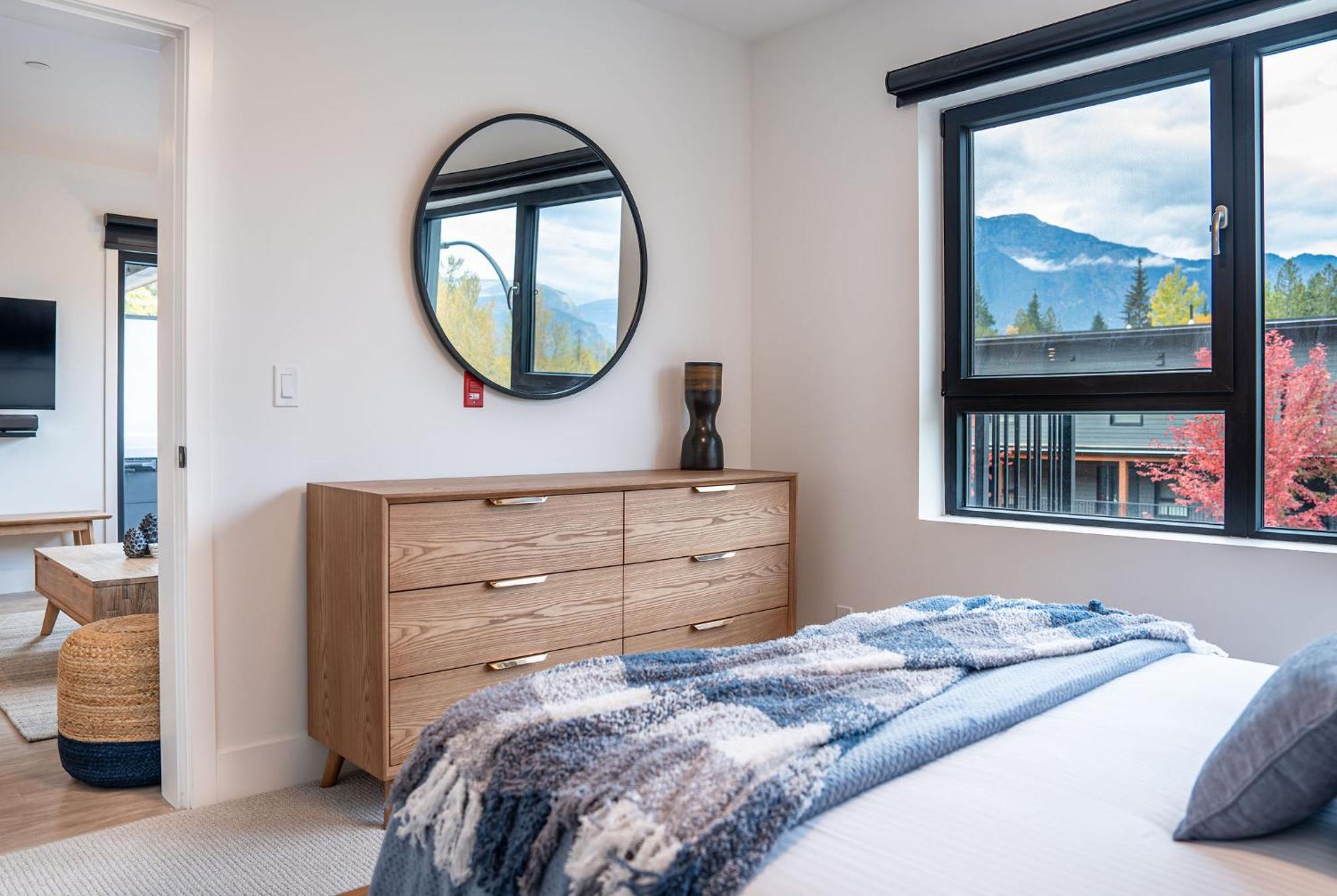 شقة Bluebird Daze By Revelstoke Vacations المظهر الخارجي الصورة